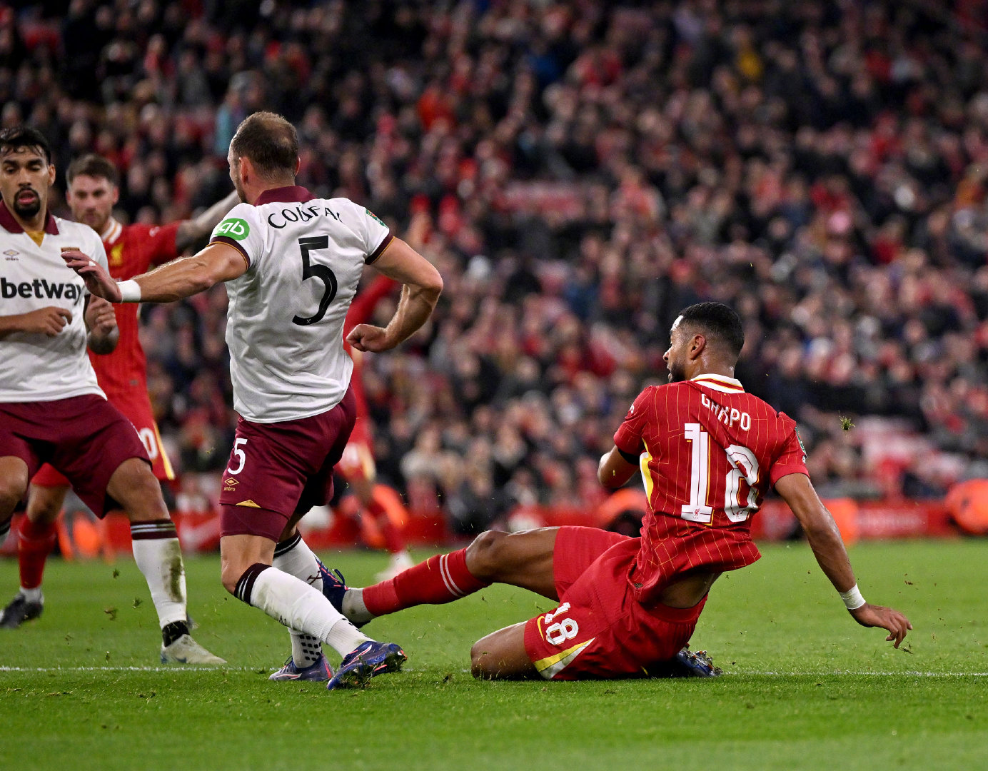 西汉姆联继续领跑保级战,实力不容小觑的简单介绍 西汉姆联继续领跑保级战,实力不容小觑的简单介绍