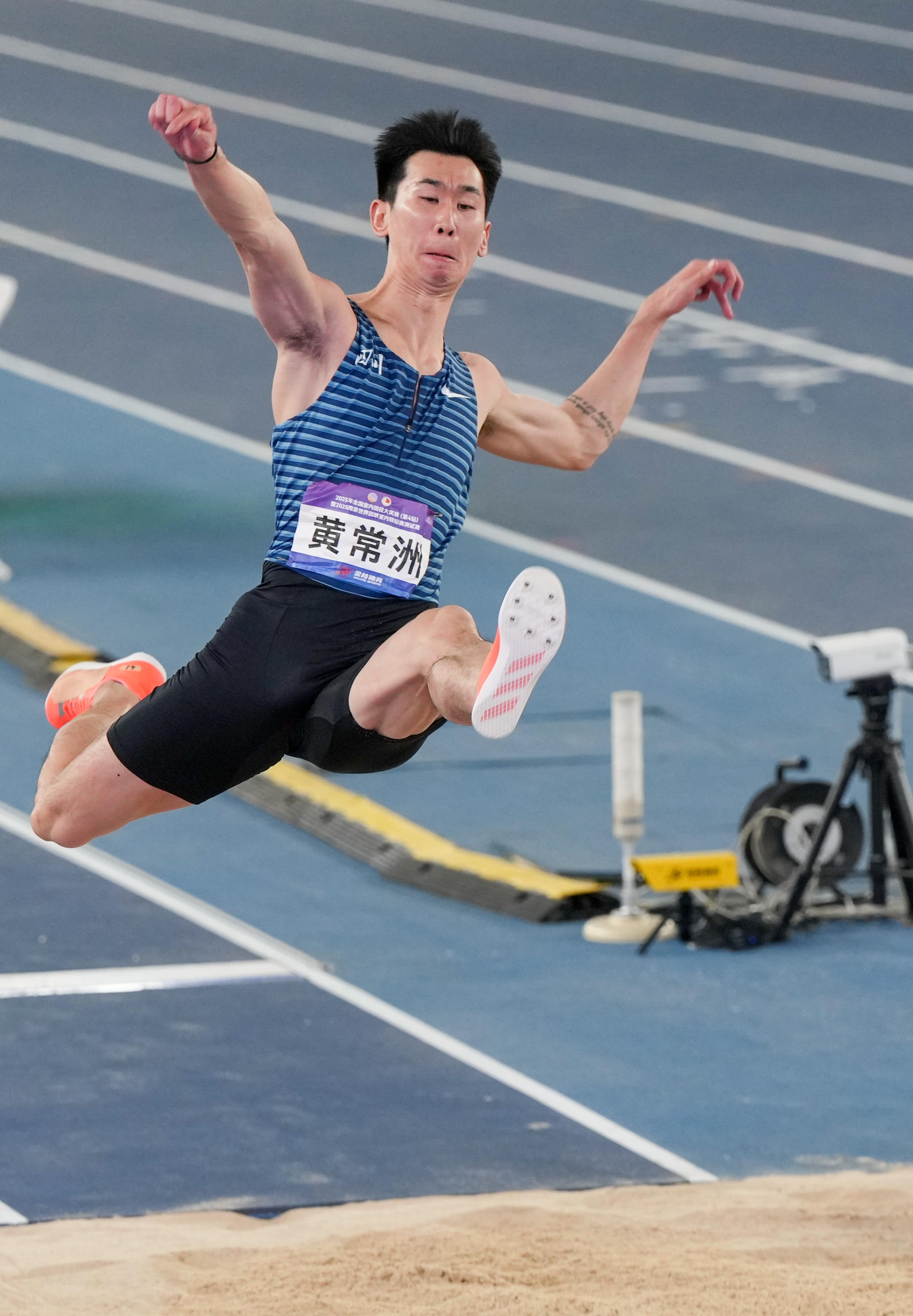 包含田径项目全面开赛,选手们握紧手中的梦想的词条 包含田径项目全面开赛,选手们握紧手中的梦想的词条