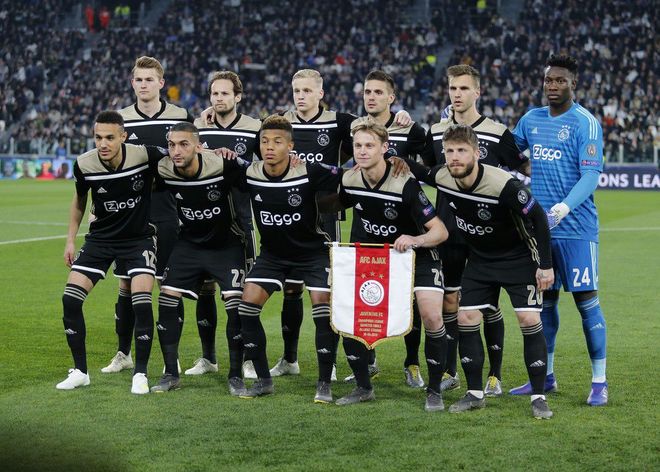 包含阿贾克斯小组第一,曼城紧随其后的词条 包含阿贾克斯小组第一,曼城紧随其后的词条