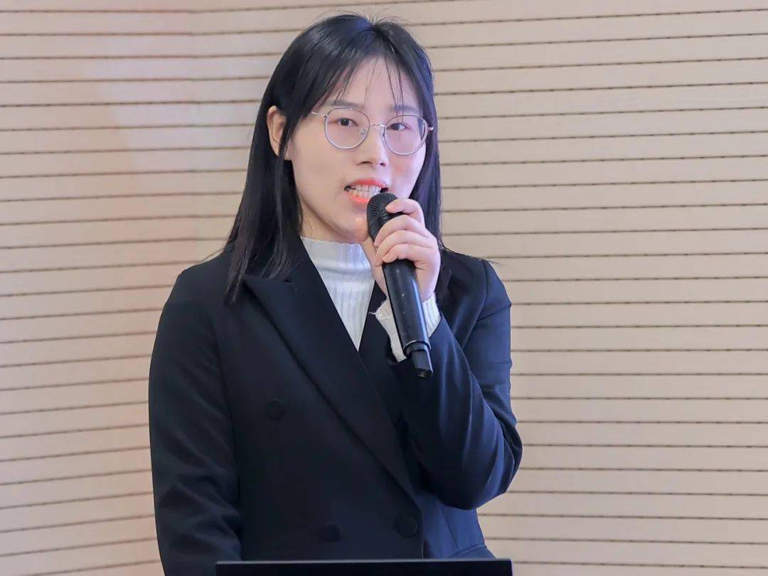 参赛选手各展所长,决战触手可及的简单介绍 参赛选手各展所长,决战触手可及的简单介绍