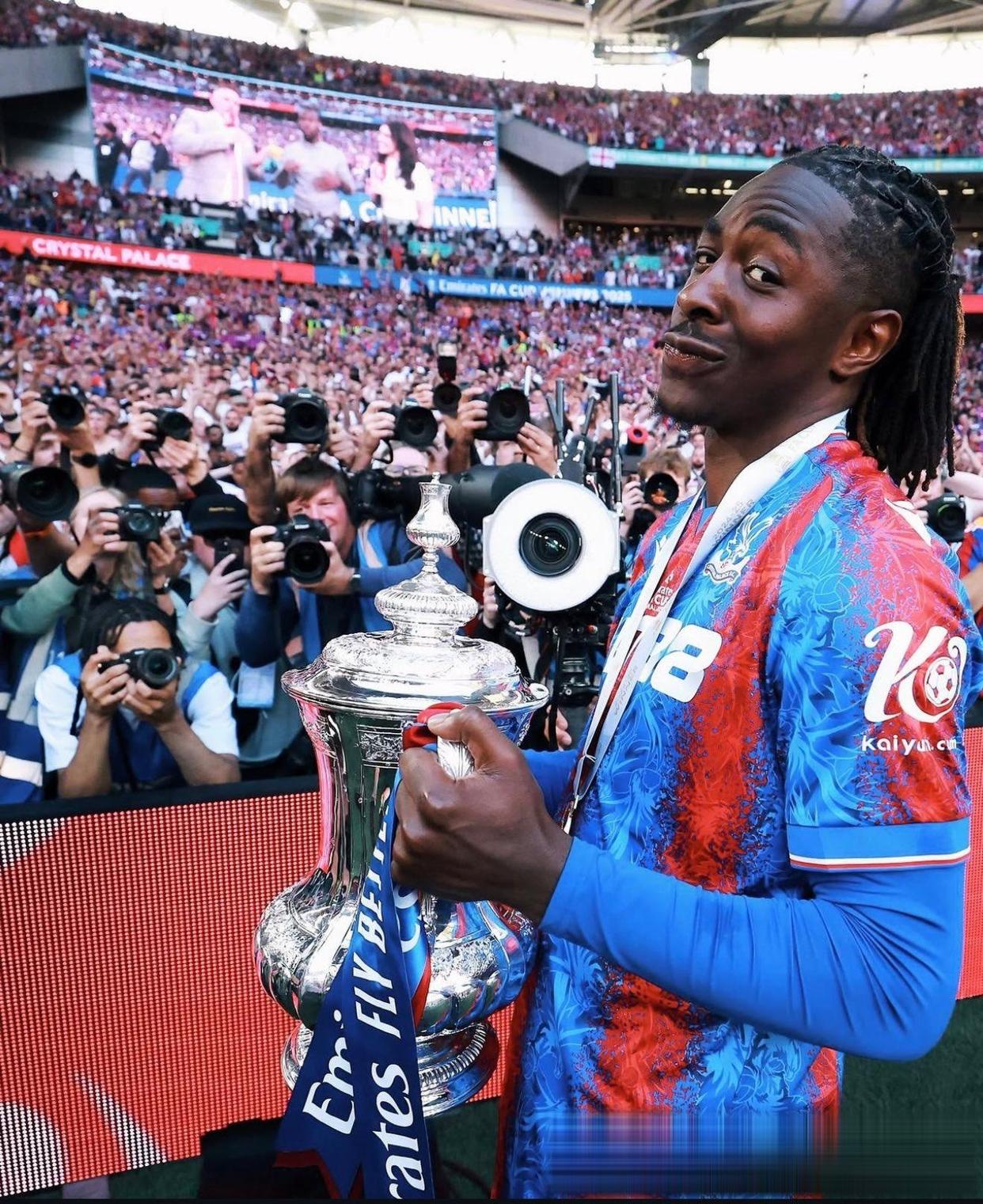 包含狼队主场惨败水晶宫,遭遇三连败的词条 包含狼队主场惨败水晶宫,遭遇三连败的词条