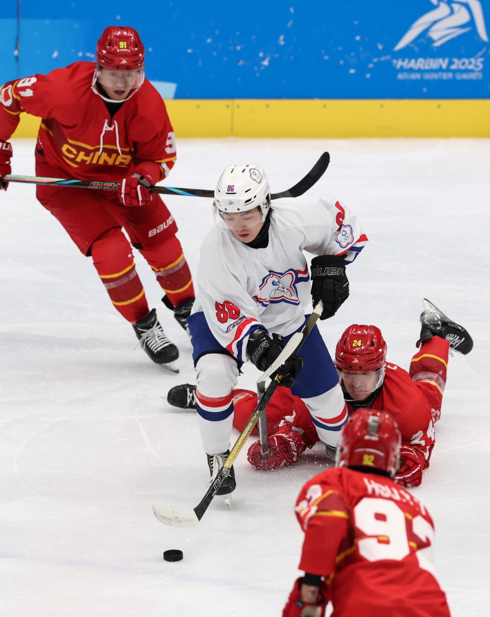 爆冷！冰球强队意外出局震惊全场的简单介绍