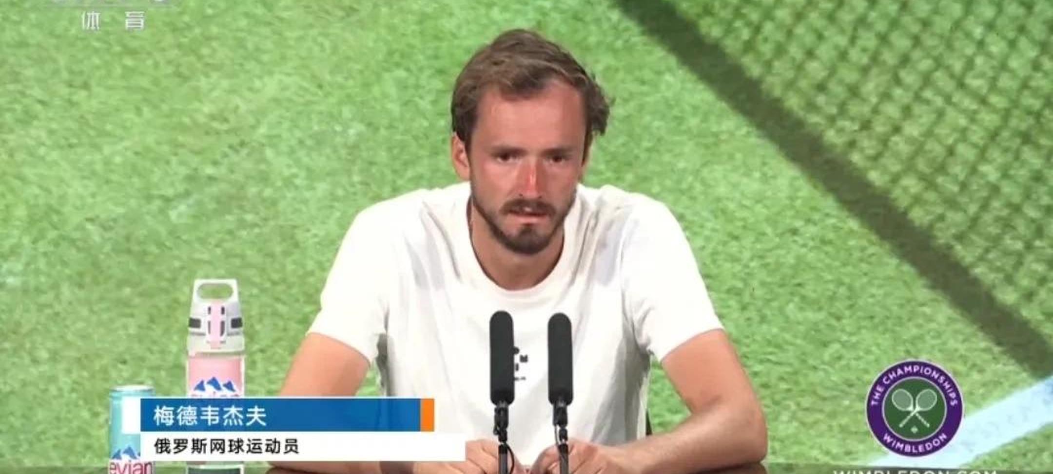 温网翻盘年终总决赛，梅德韦杰夫统治全场