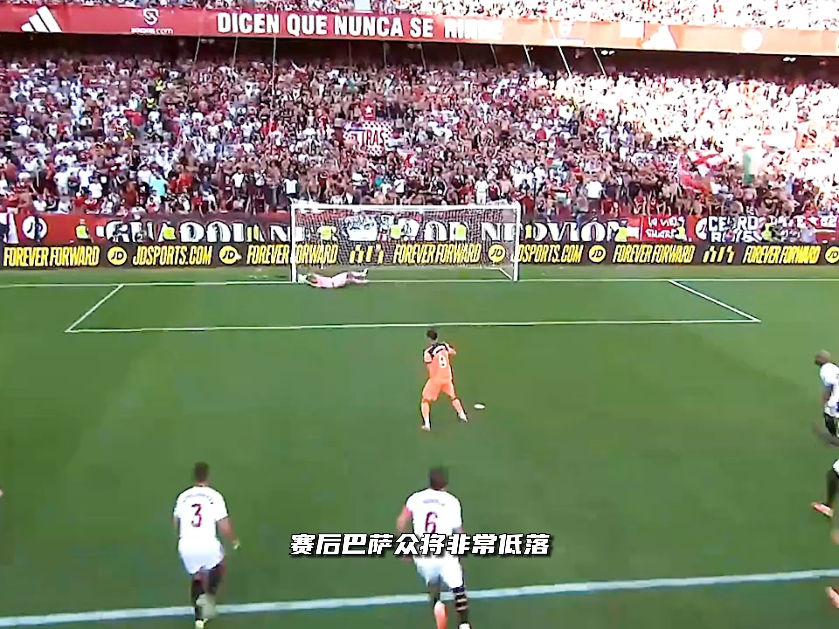 波兰完胜塞维利亚,莱万点燃赛场的简单介绍 波兰完胜塞维利亚,莱万点燃赛场的简单介绍