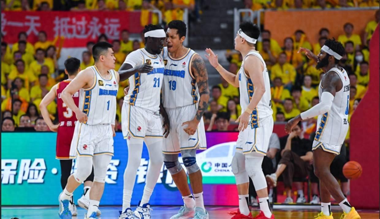 关于辽宁队翻盘猛龙，胡金秋状态火热的信息