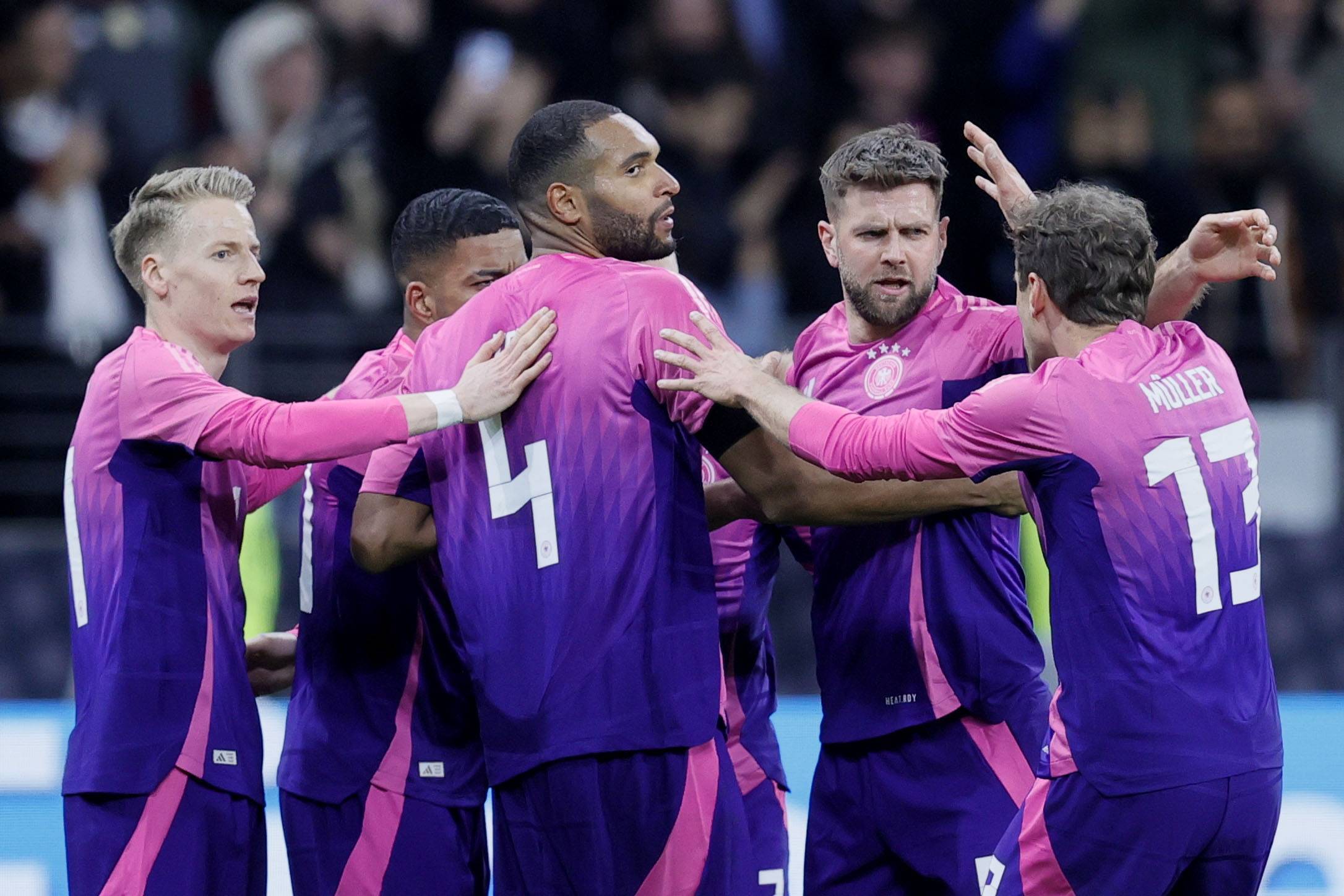 德国国家足球队在国际比赛中引领潮流 德国国家足球队在国际比赛中引领潮流