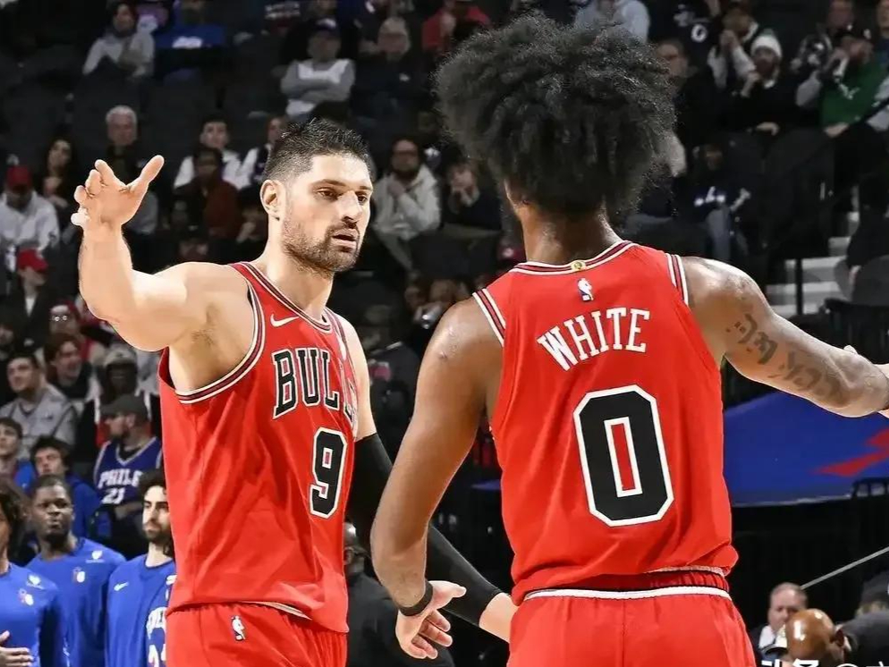 马刺力克公牛,保罗点燃赛场 马刺力克公牛,保罗点燃赛场