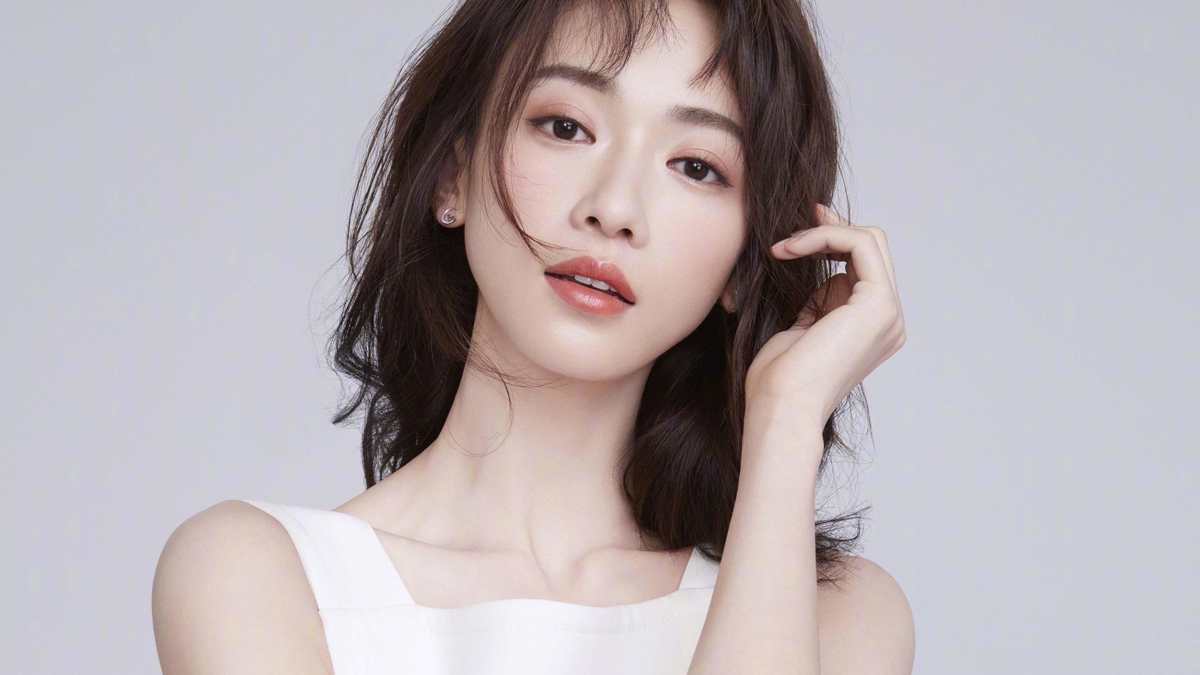 雷火电竞亚洲先驱-63分天神下凡难救主！活塞0.9秒极限翻盘，浓眉的无敌之夜被一剑封喉