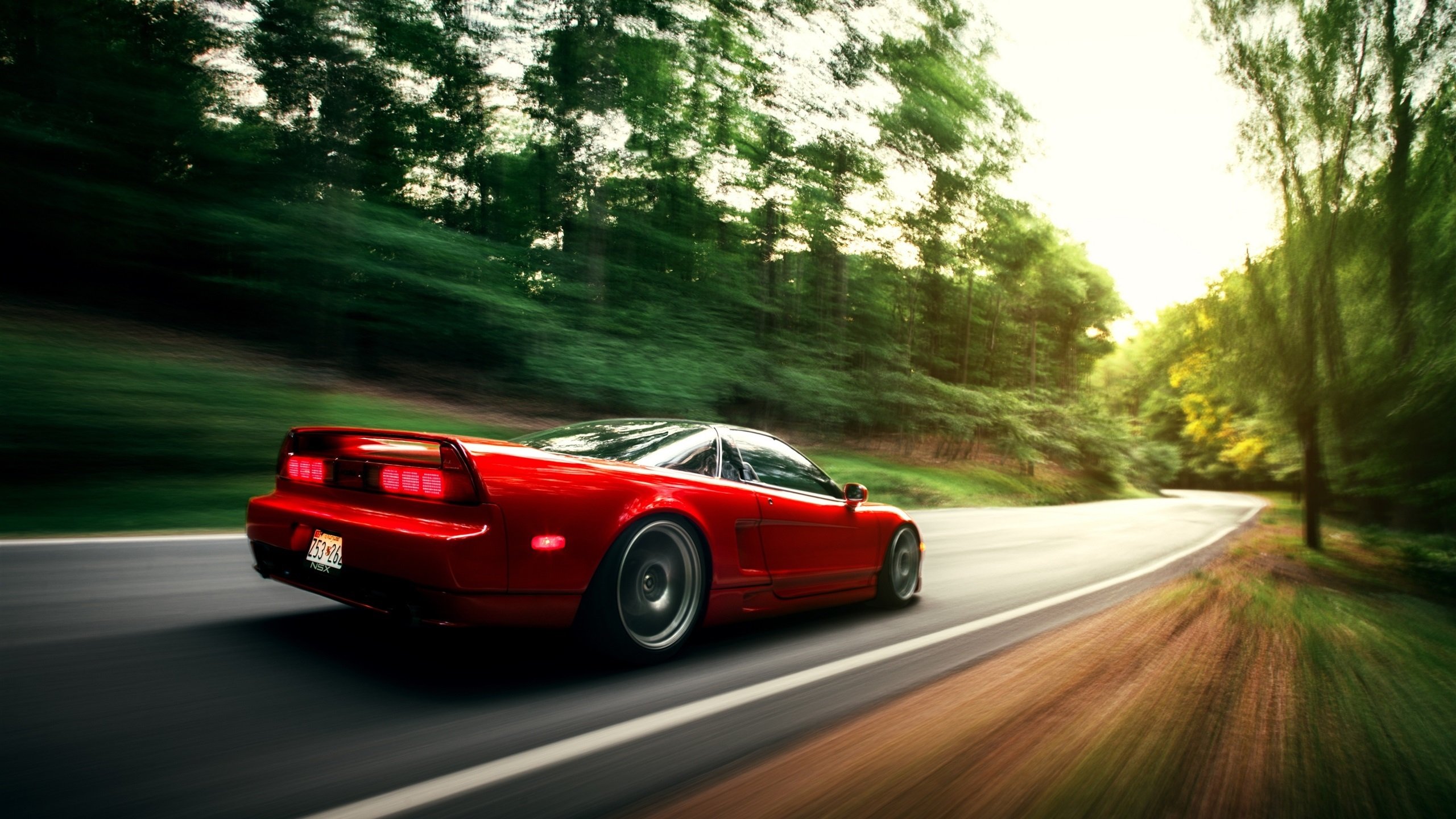 两种边界的突破与被封锁，绿茵场的闪电如何刺痛政治的铁壁