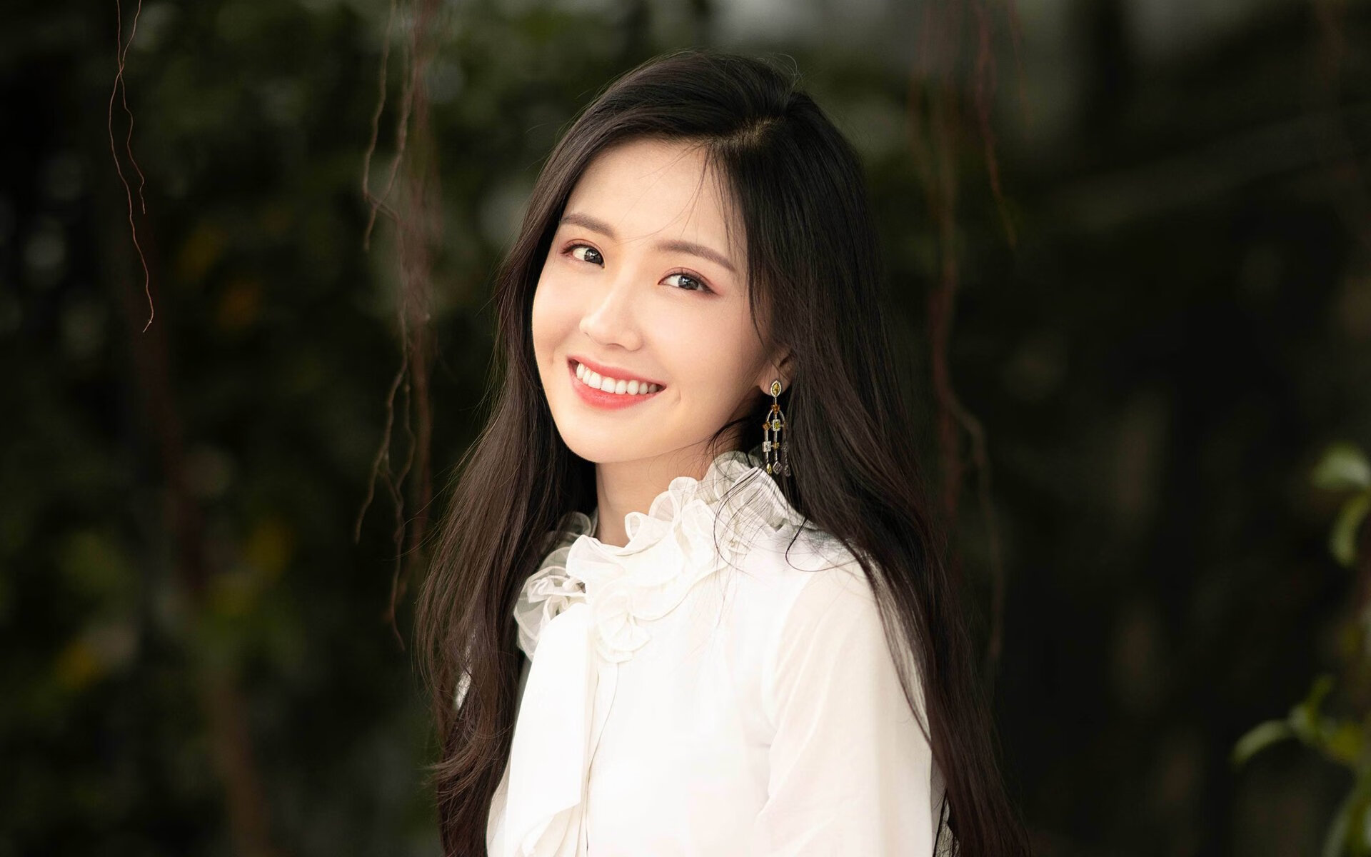 证明之战，文班亚马展现巨星潜质，北京队爆冷击败马刺