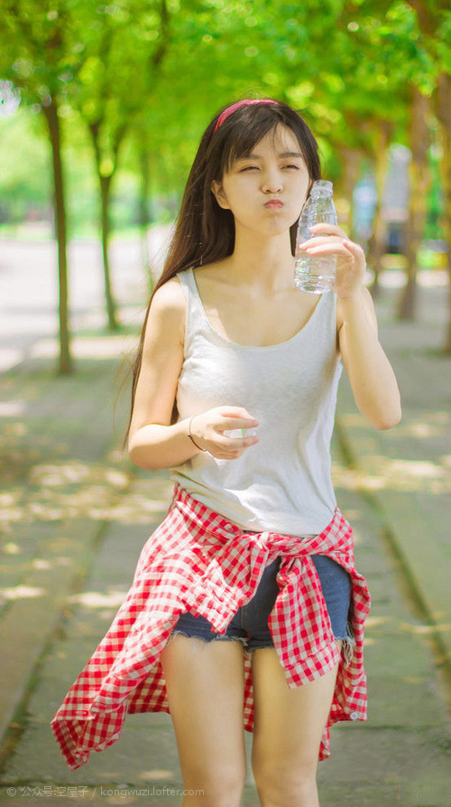 唯此一战，当梅西的余晖碾压卡塔尔的沙暴，三笘薰在亚洲的脊梁上刻下唯一王冠